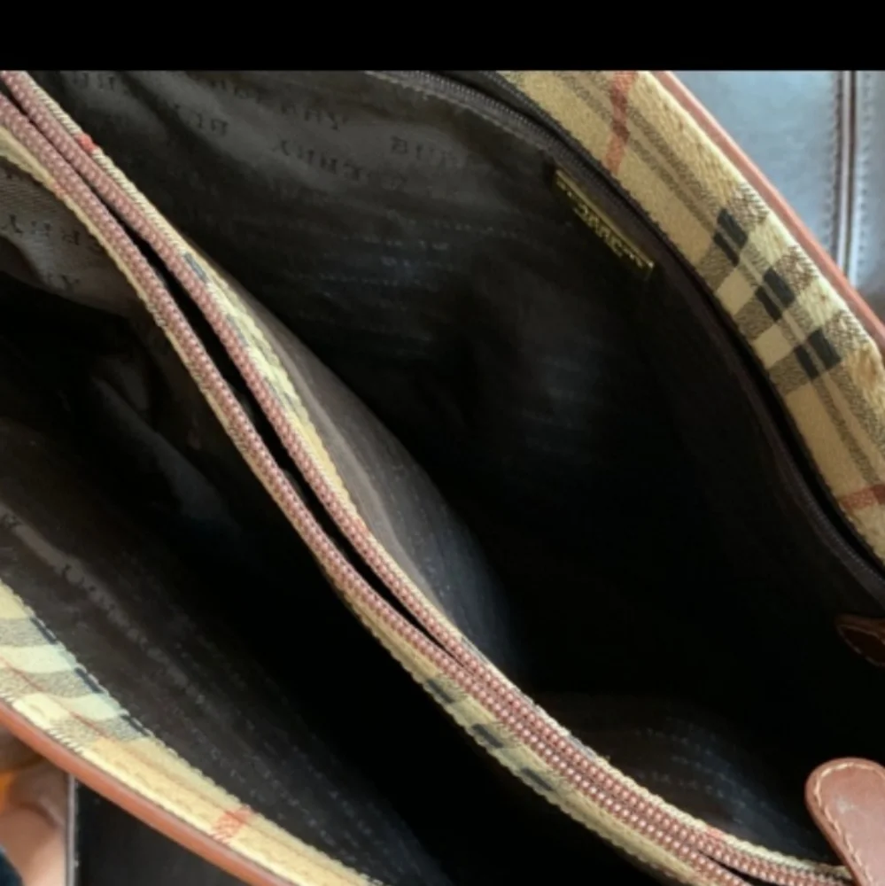 Handbag - Picture 5 of 5